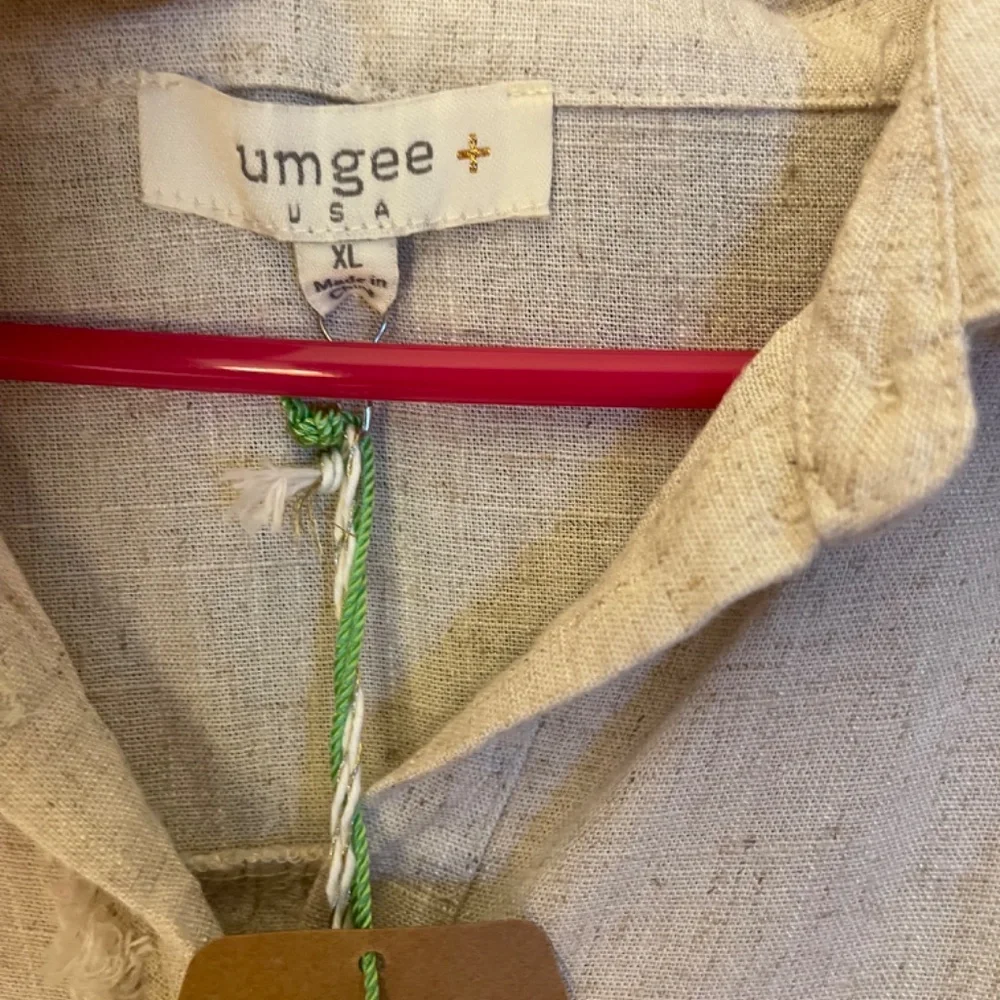 Button down top - Picture 3 of 5